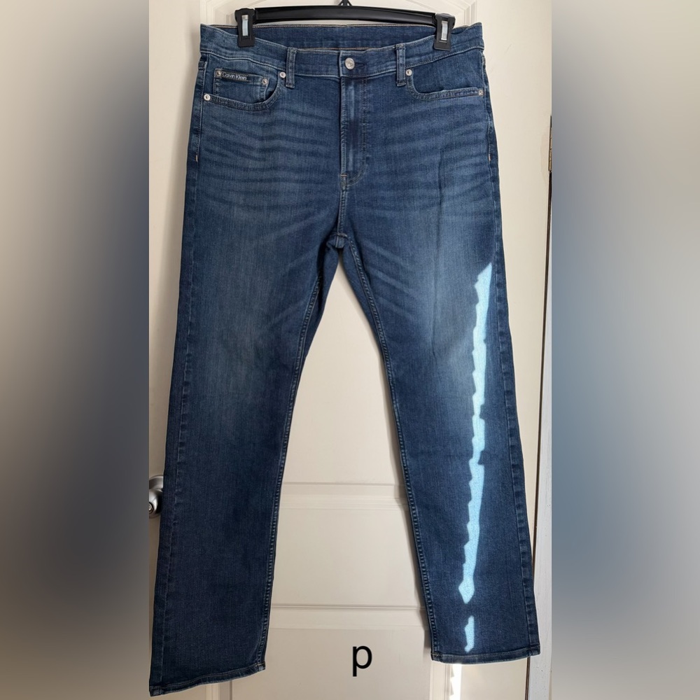 Calvin Klein Men's Dark Blue Straight Jeans w34 x L32 casual formal school